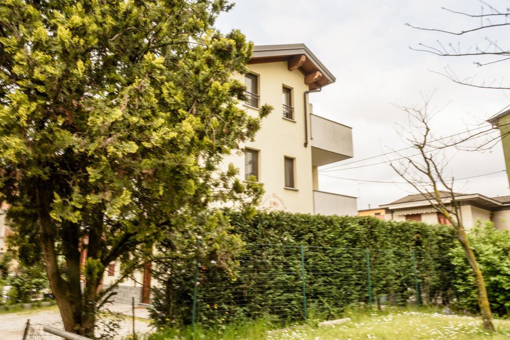 Bed And Breakfast Linate Peschiera Borromeo Buitenkant foto