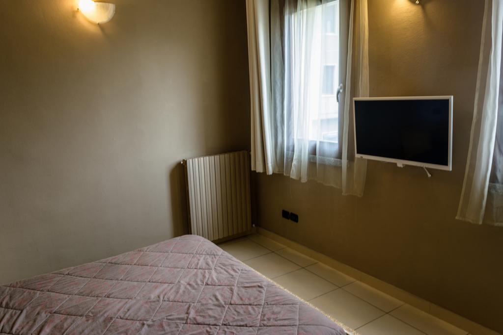 Bed And Breakfast Linate Peschiera Borromeo Buitenkant foto
